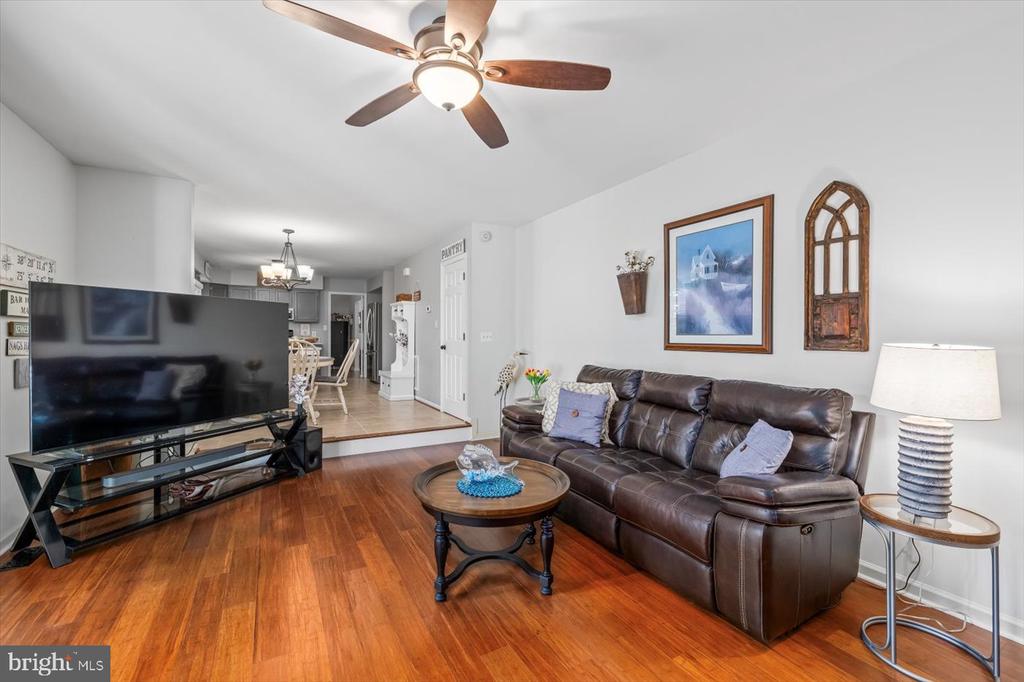 4924 QUEENSBURY CIRCLE