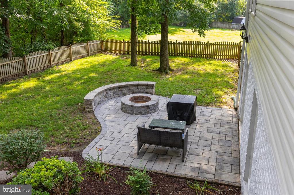 4924 QUEENSBURY CIRCLE