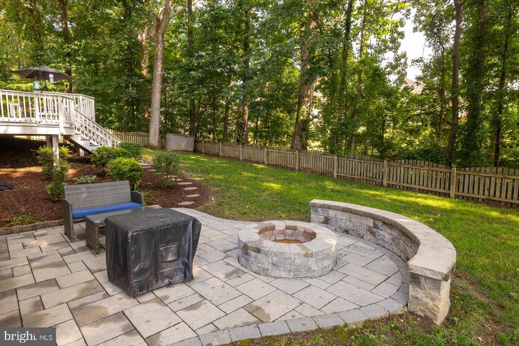 4924 QUEENSBURY CIRCLE