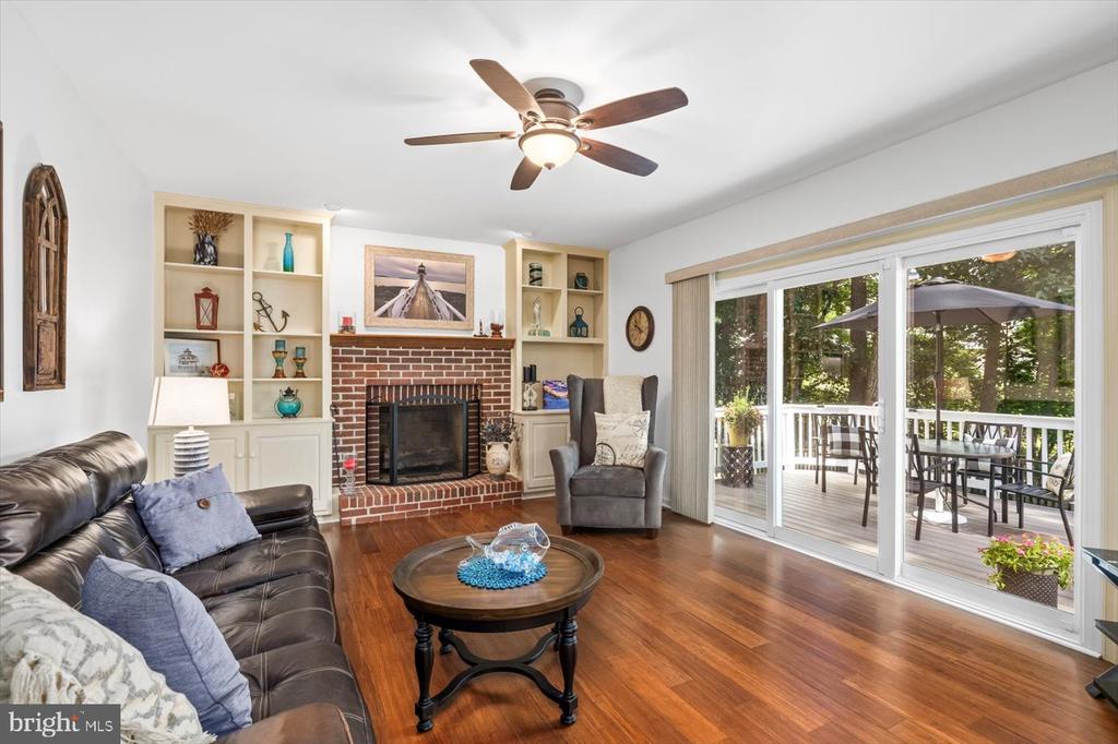 4924 QUEENSBURY CIRCLE