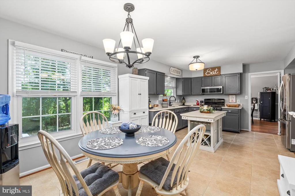 4924 QUEENSBURY CIRCLE