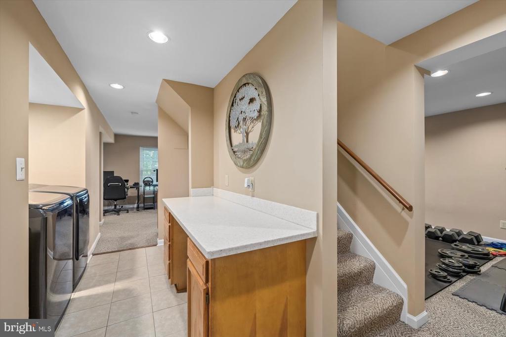 4924 QUEENSBURY CIRCLE