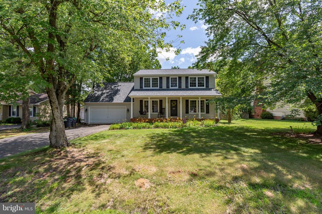 5310 LEAVELLS CROSSING DRIVE