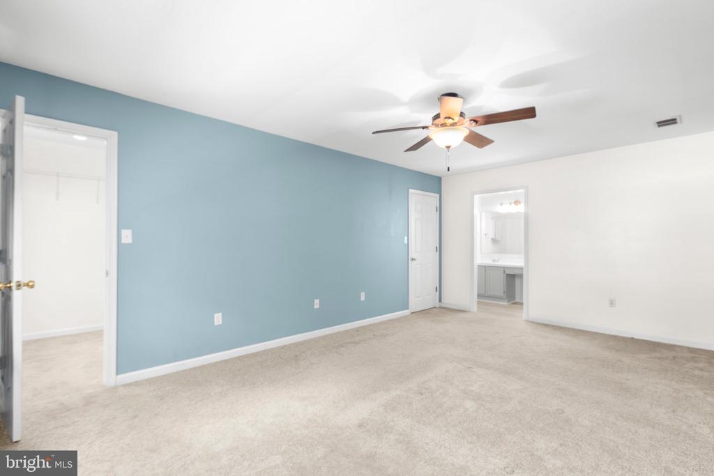 5310 LEAVELLS CROSSING DRIVE