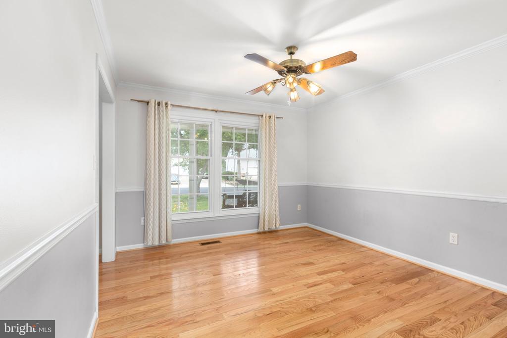 5310 LEAVELLS CROSSING DRIVE