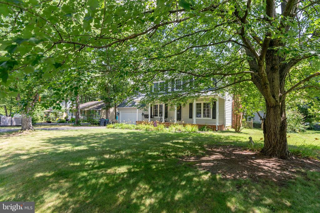 5310 LEAVELLS CROSSING DRIVE