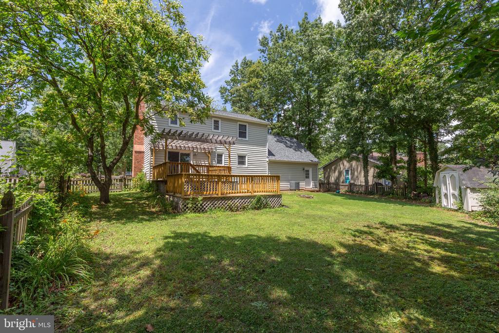 5310 LEAVELLS CROSSING DRIVE
