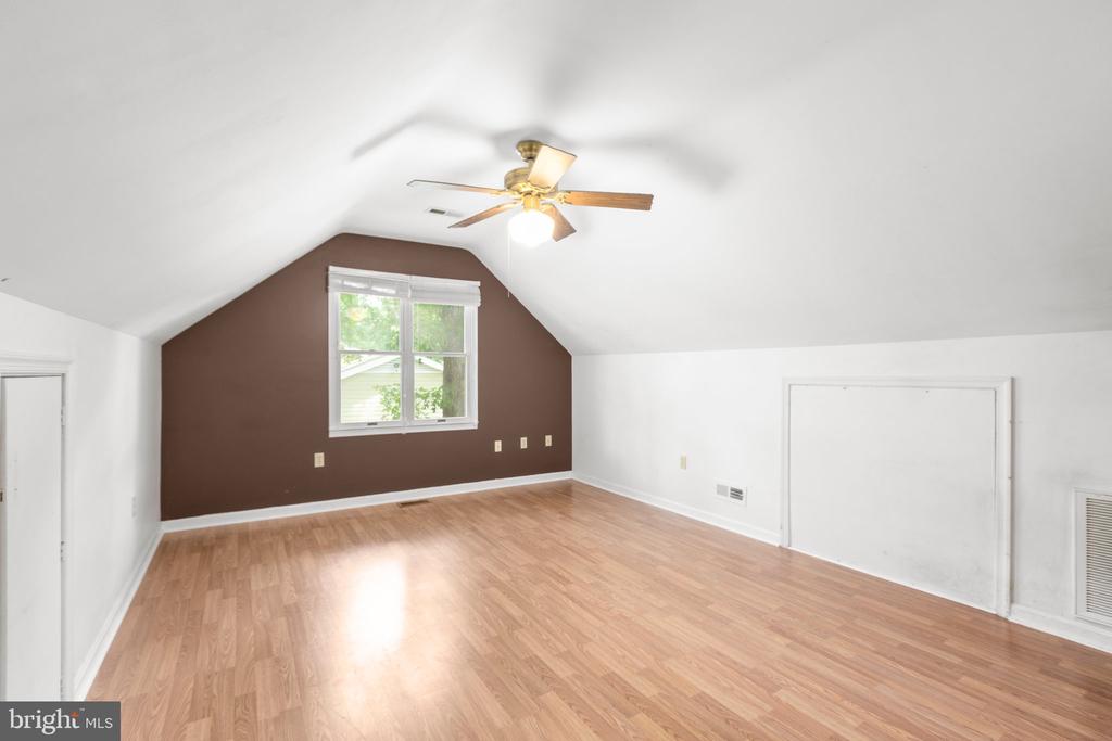 5310 LEAVELLS CROSSING DRIVE
