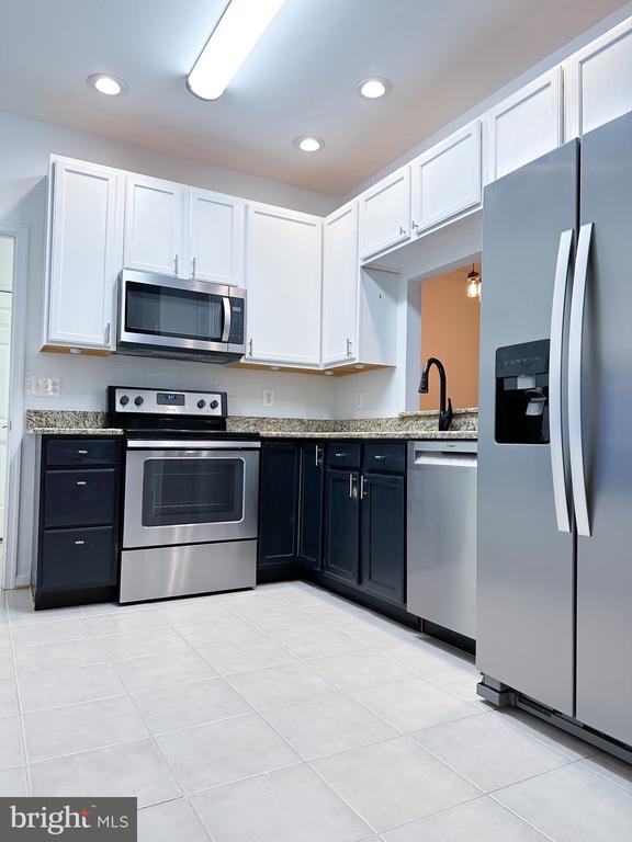 11106 DONITA COURT