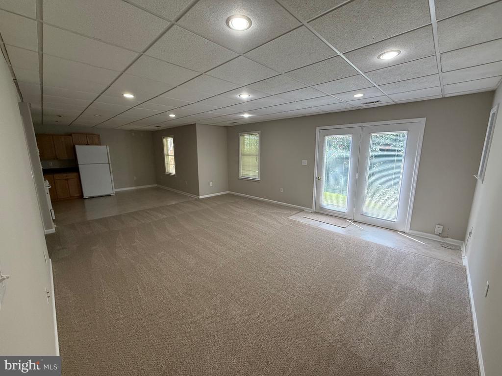10112 FULLERTON COURT
