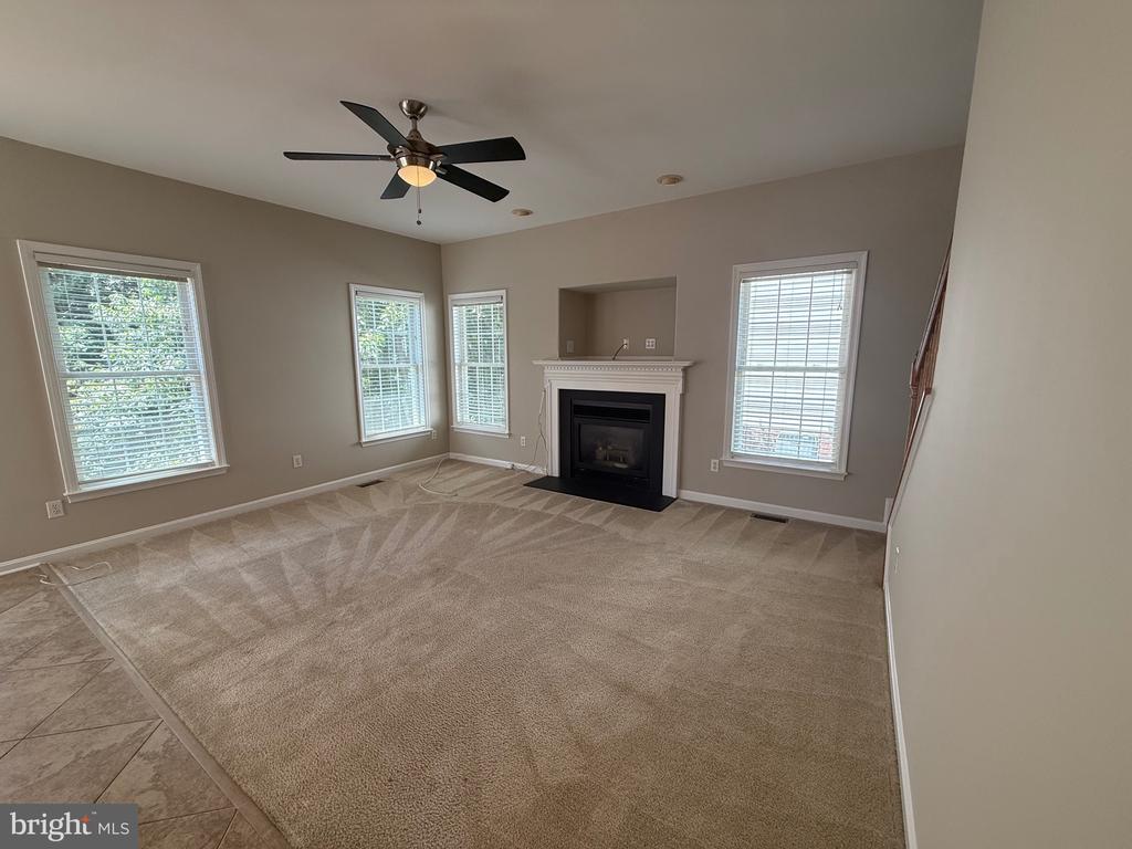 10112 FULLERTON COURT