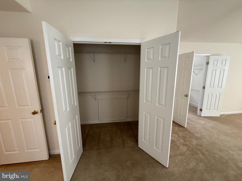 10112 FULLERTON COURT