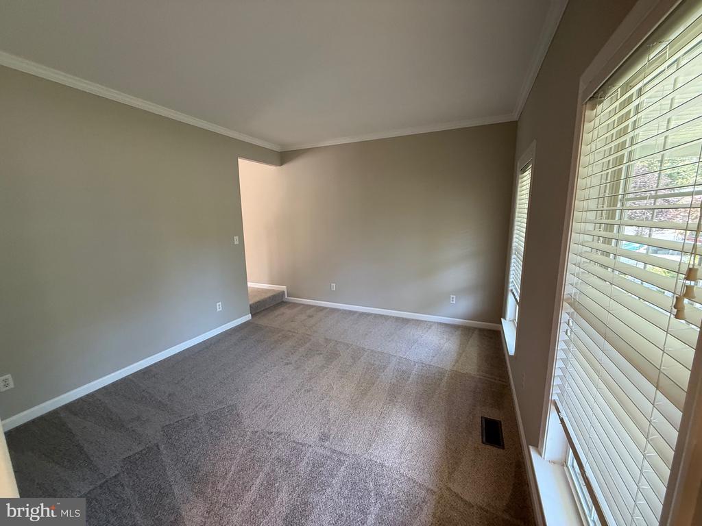 10112 FULLERTON COURT
