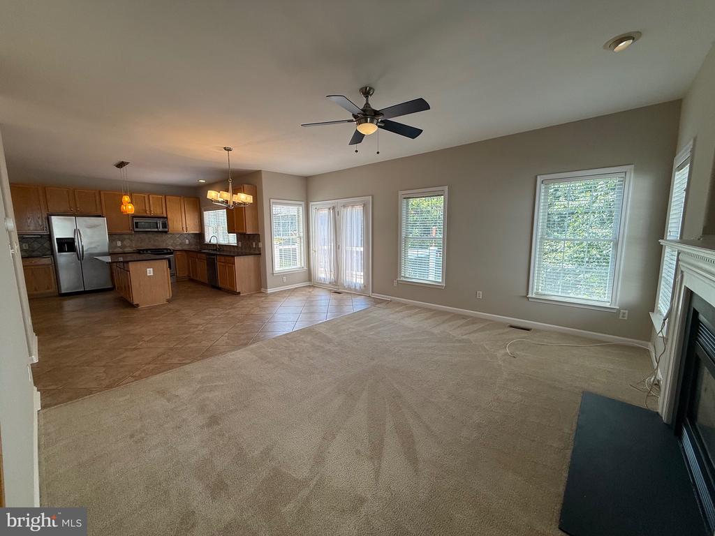 10112 FULLERTON COURT