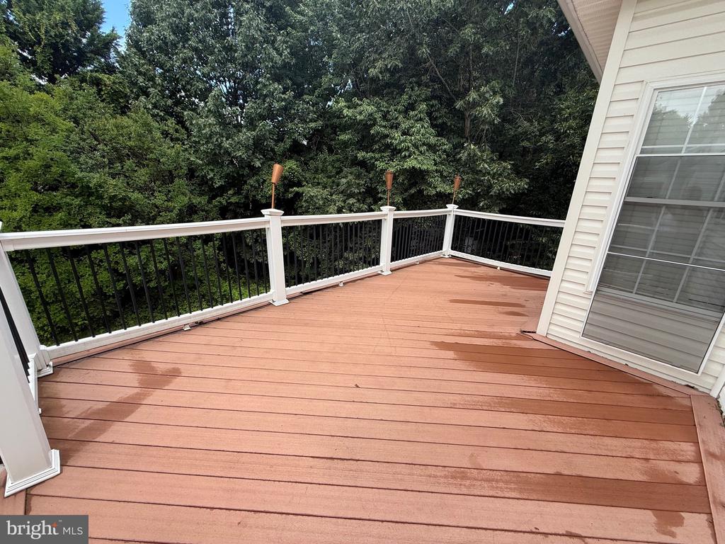 10112 FULLERTON COURT