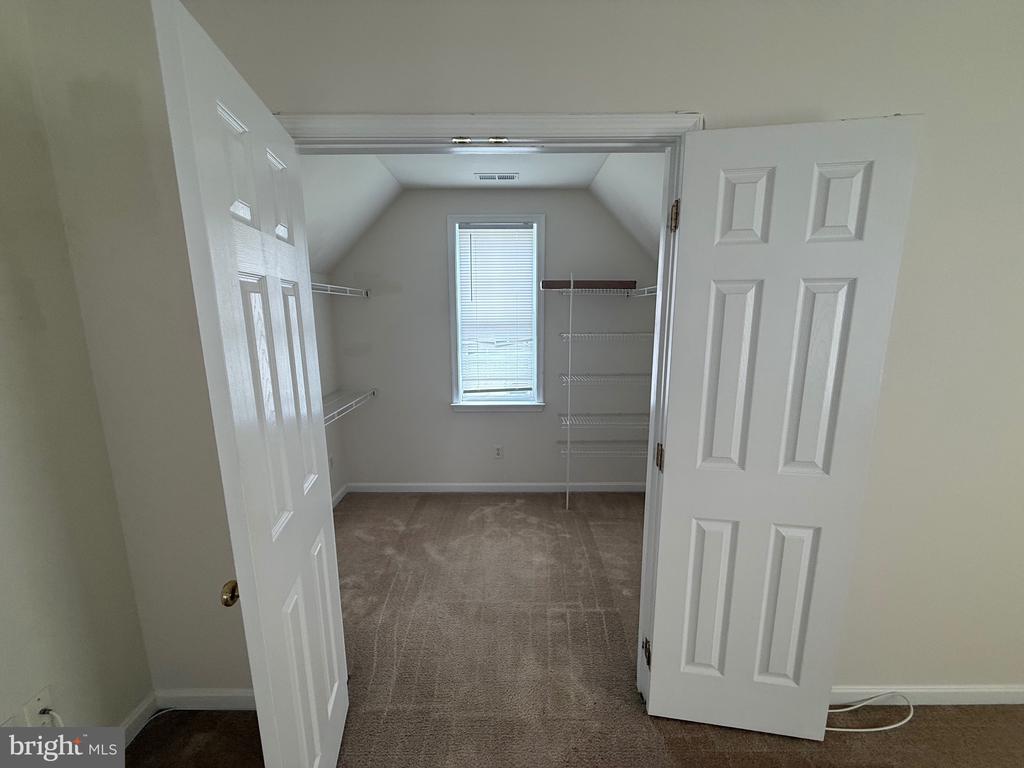 10112 FULLERTON COURT