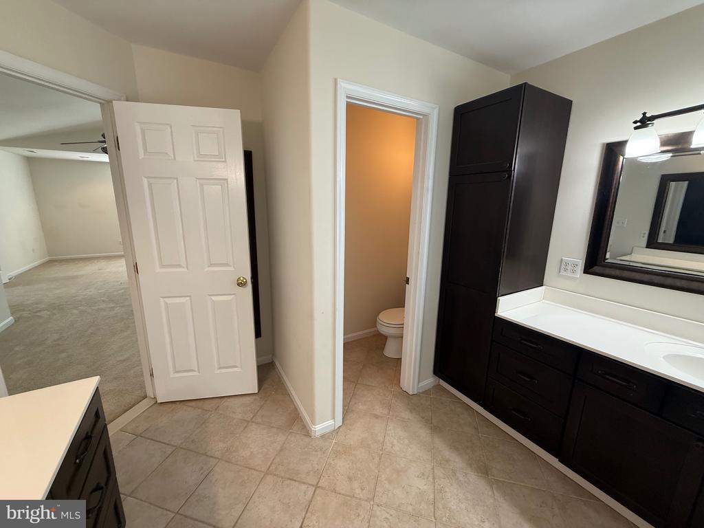 10112 FULLERTON COURT
