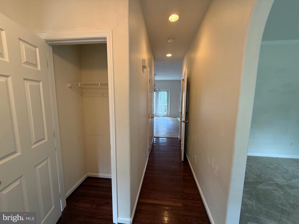 10112 FULLERTON COURT