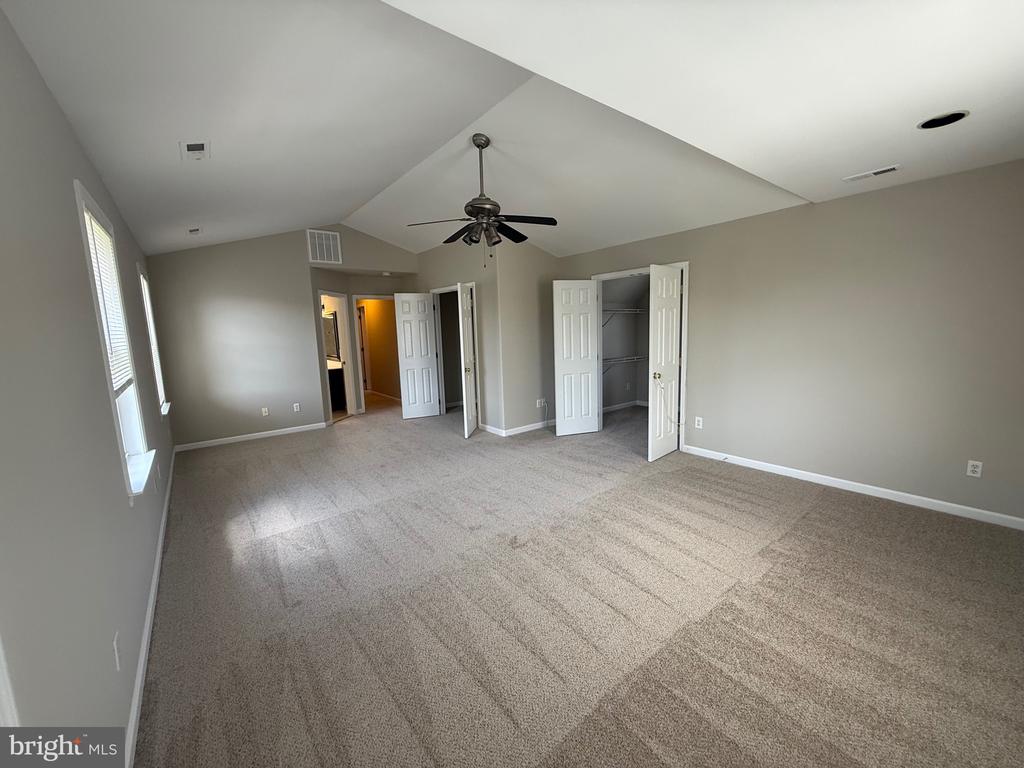10112 FULLERTON COURT