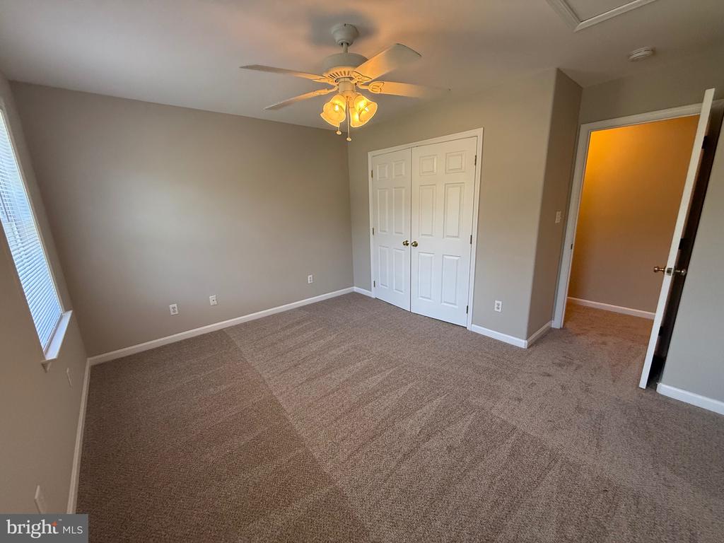 10112 FULLERTON COURT