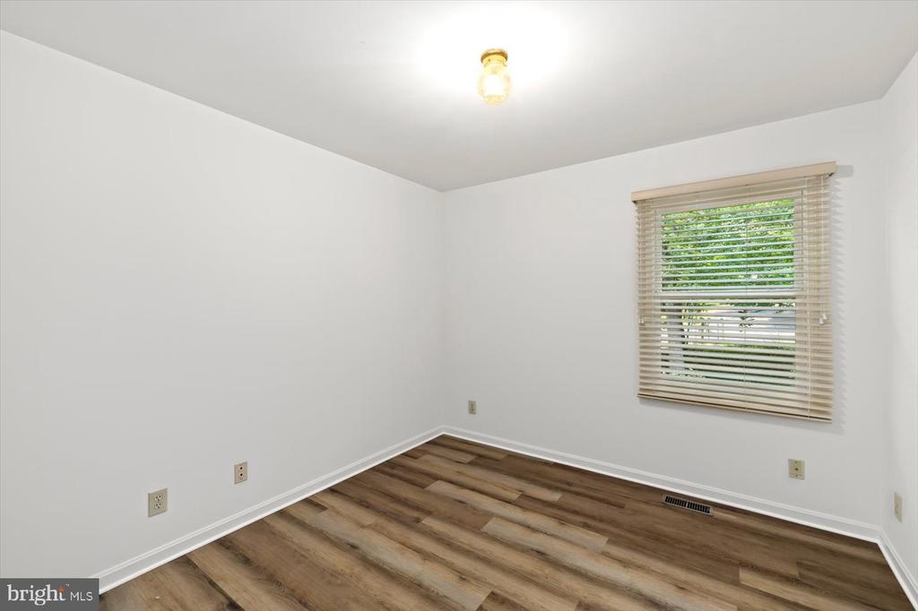12803 LAKE WILDERNESS LANE