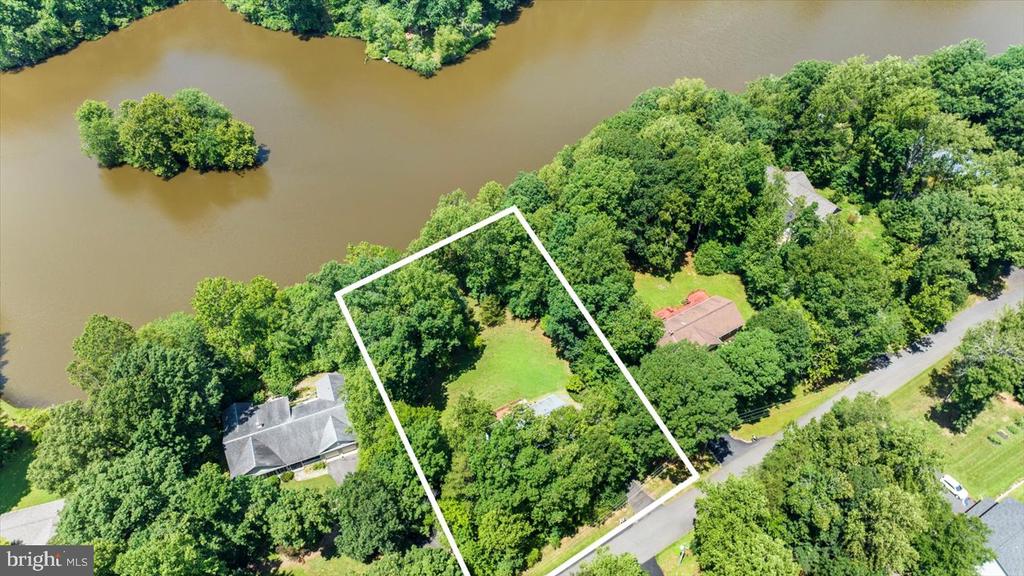 12803 LAKE WILDERNESS LANE