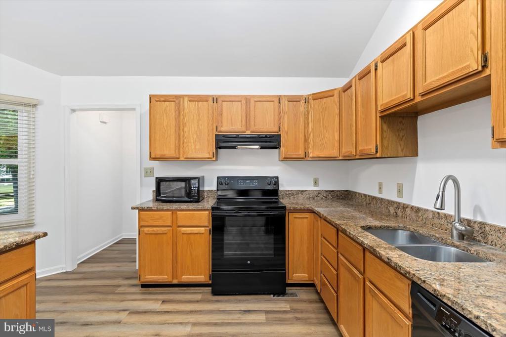 12803 LAKE WILDERNESS LANE