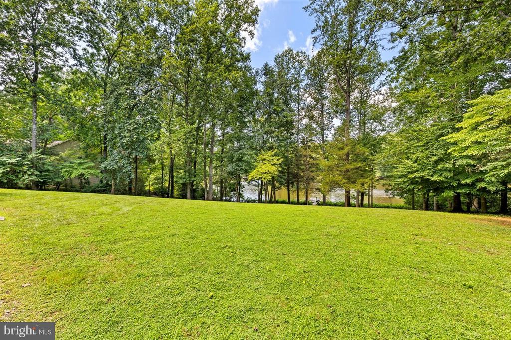 12803 LAKE WILDERNESS LANE