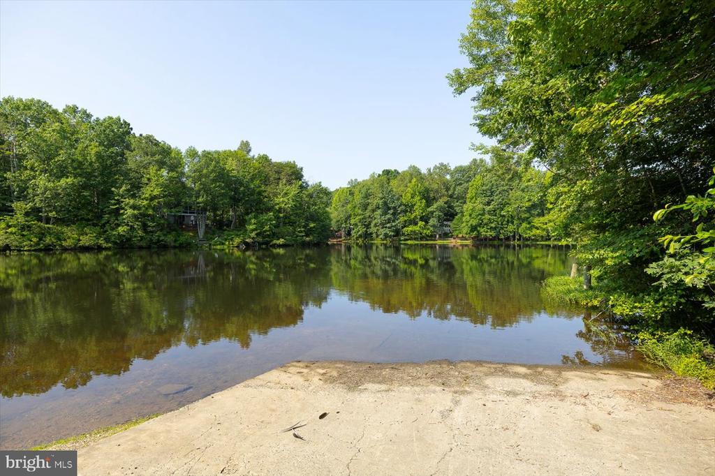 12803 LAKE WILDERNESS LANE