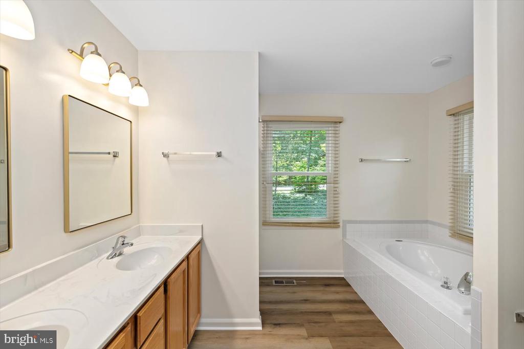 12803 LAKE WILDERNESS LANE