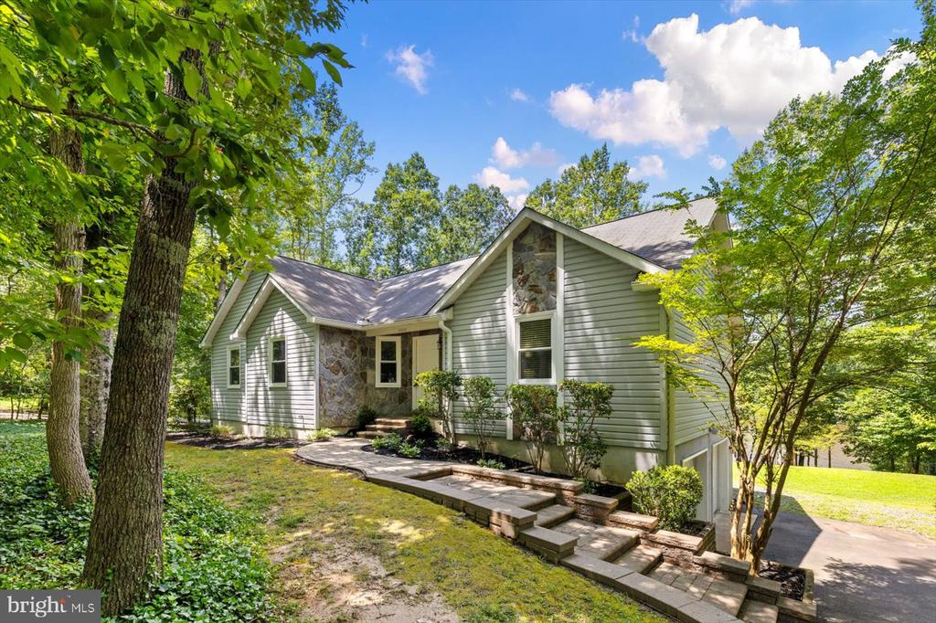 12803 LAKE WILDERNESS LANE