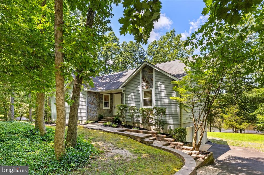12803 LAKE WILDERNESS LANE