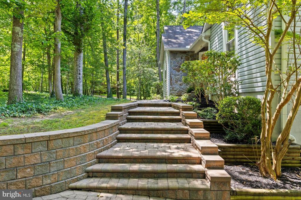 12803 LAKE WILDERNESS LANE