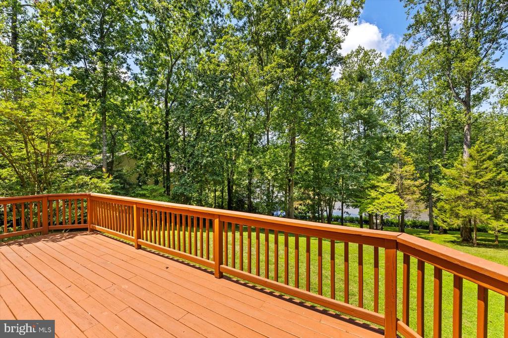 12803 LAKE WILDERNESS LANE