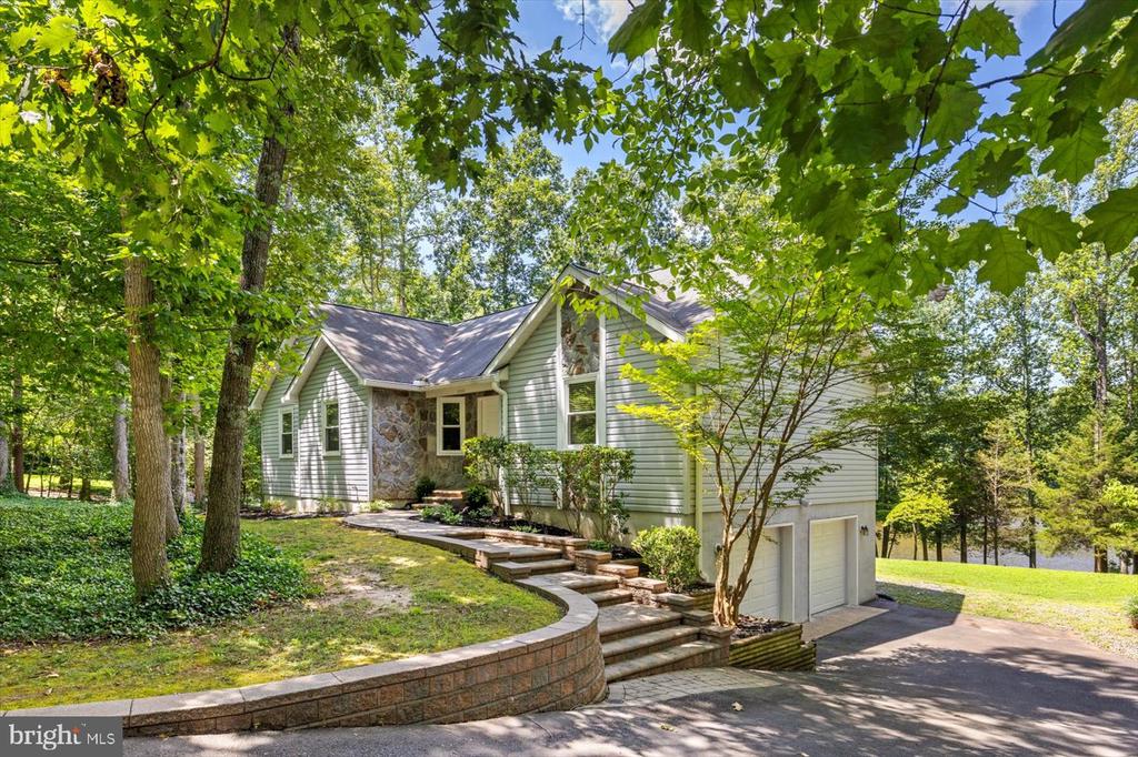 12803 LAKE WILDERNESS LANE