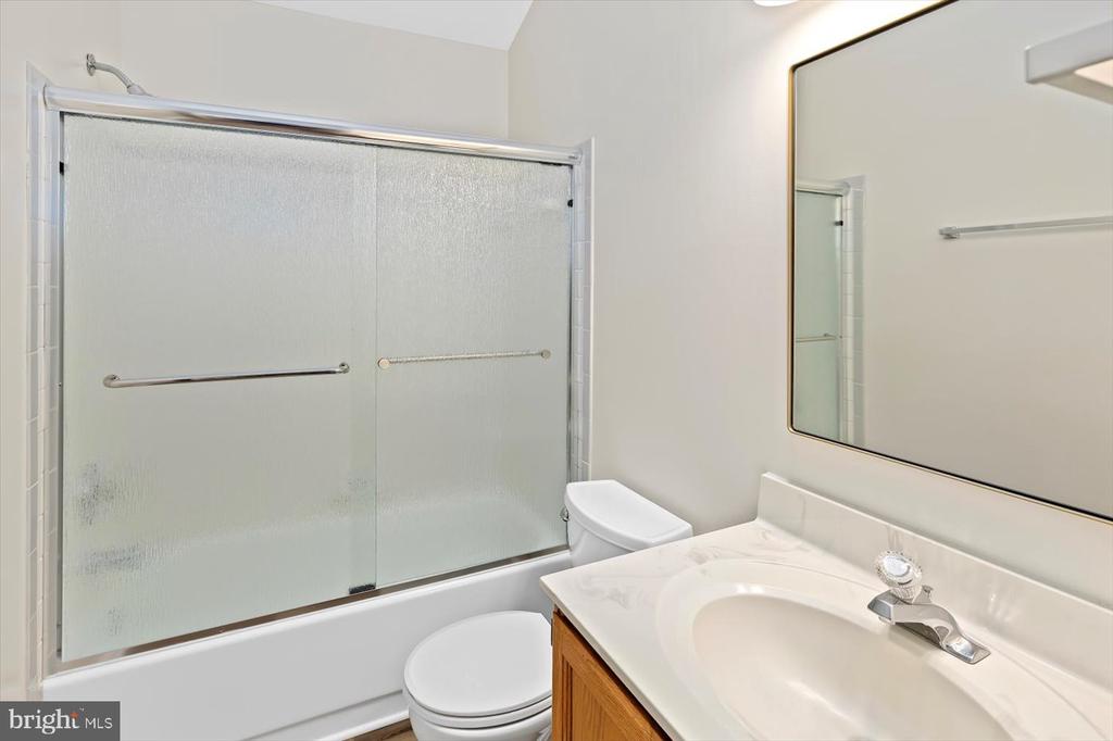 12803 LAKE WILDERNESS LANE