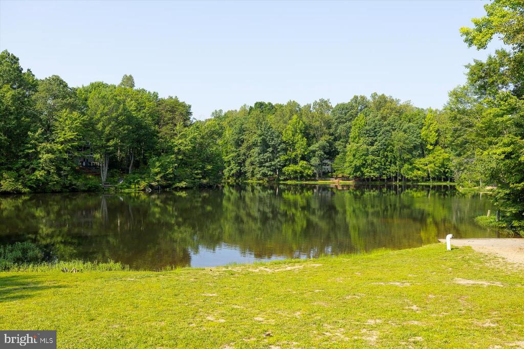 12803 LAKE WILDERNESS LANE