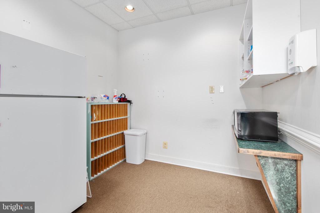 3916 PLANK ROAD
