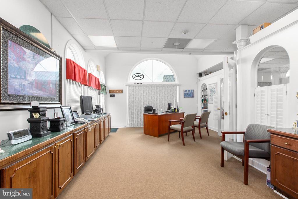 3916 PLANK ROAD
