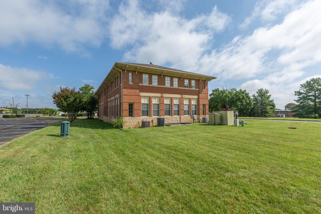 3920 PLANK ROAD