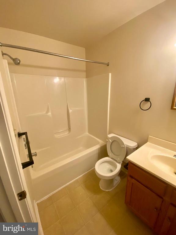 9804 DOMINION FOREST CIRCLE