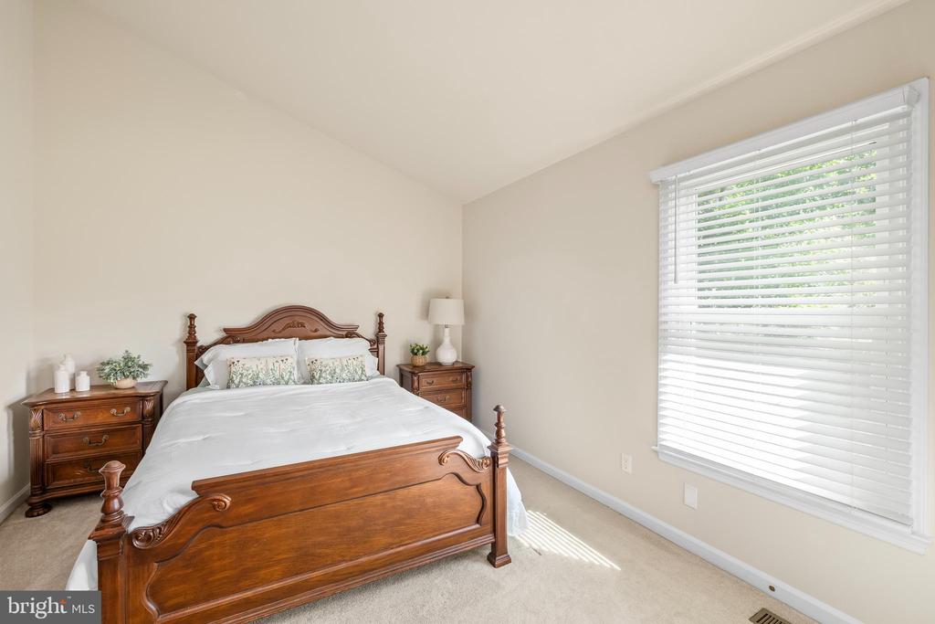 10826 HEATHERWOOD DRIVE