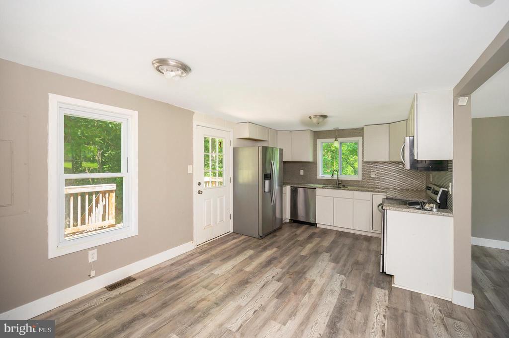 7736 COURTHOUSE ROAD