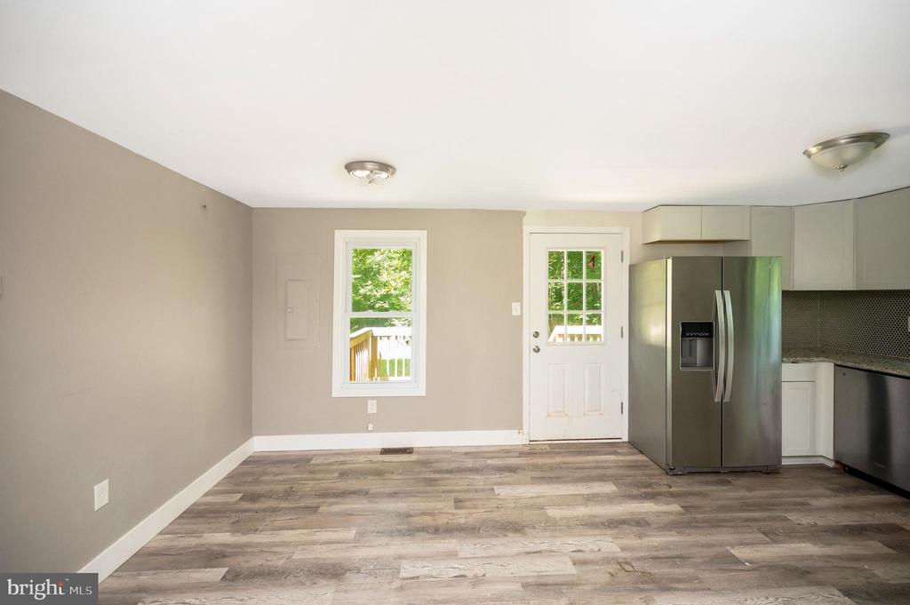 7736 COURTHOUSE ROAD
