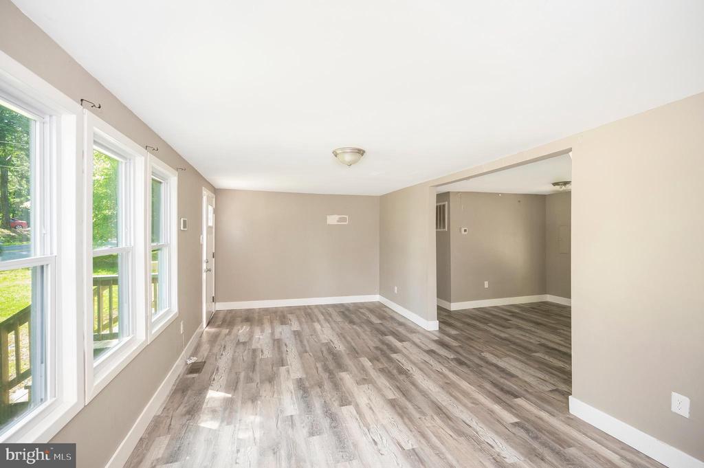 7736 COURTHOUSE ROAD