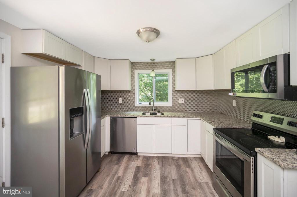 7736 COURTHOUSE ROAD