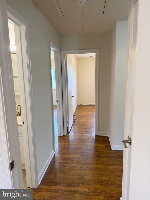 413 OLDE GREENWICH CIRCLE