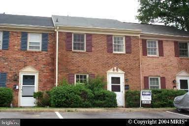 413 OLDE GREENWICH CIRCLE