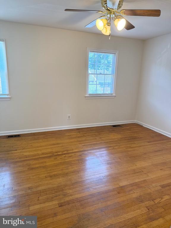 413 OLDE GREENWICH CIRCLE