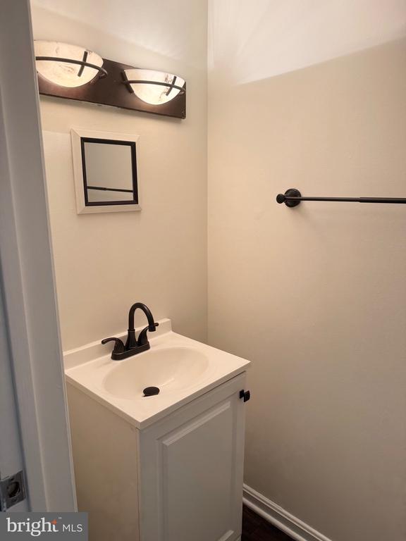 413 OLDE GREENWICH CIRCLE